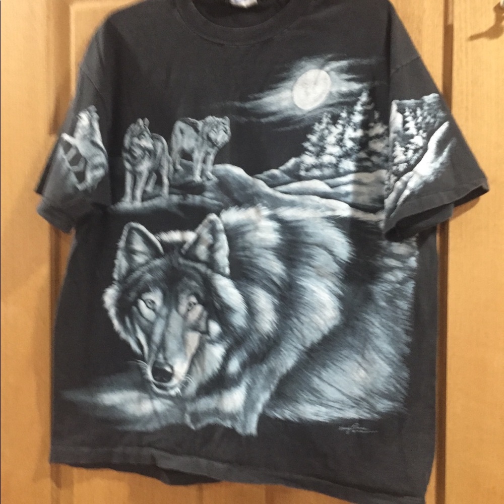 Wolf shirt